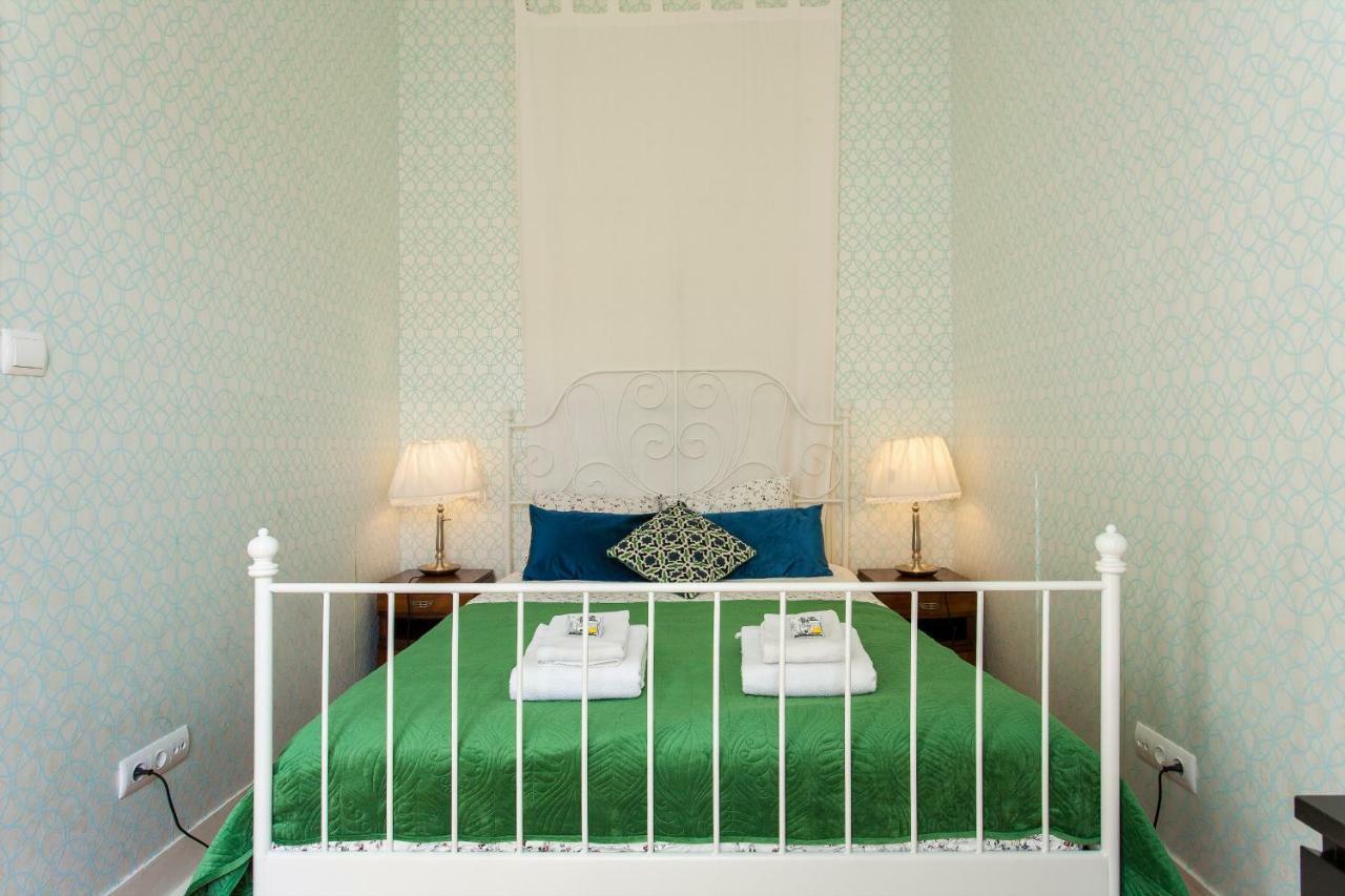 Bairro Alto 3 Bedroom Patio Flat! Lisboa Dış mekan fotoğraf